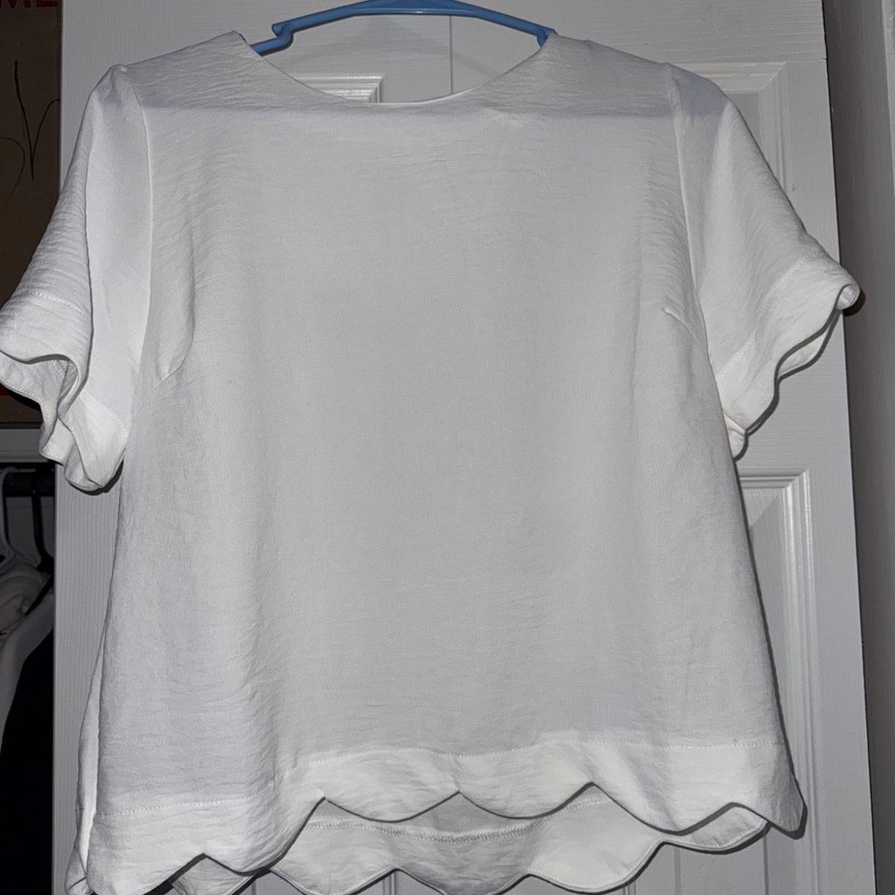 Monteau White Scallop Hem Blouse